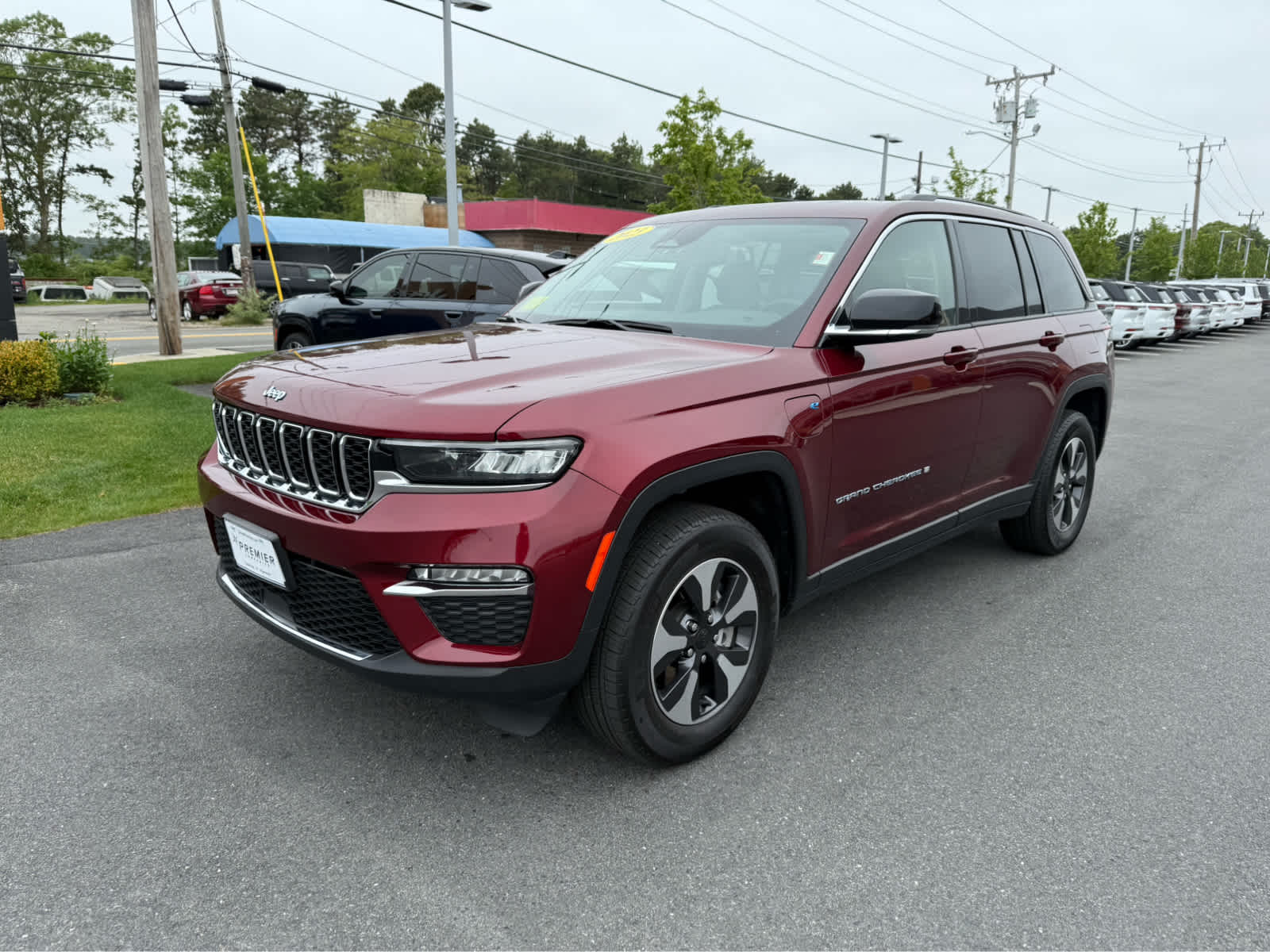 2023 Jeep Cherokee 4xe Base photo 3