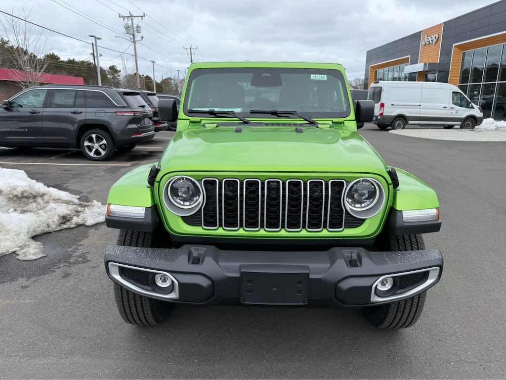 New 2026 Jeep Wrangler 4-DOOR SAHARA Sport Utility