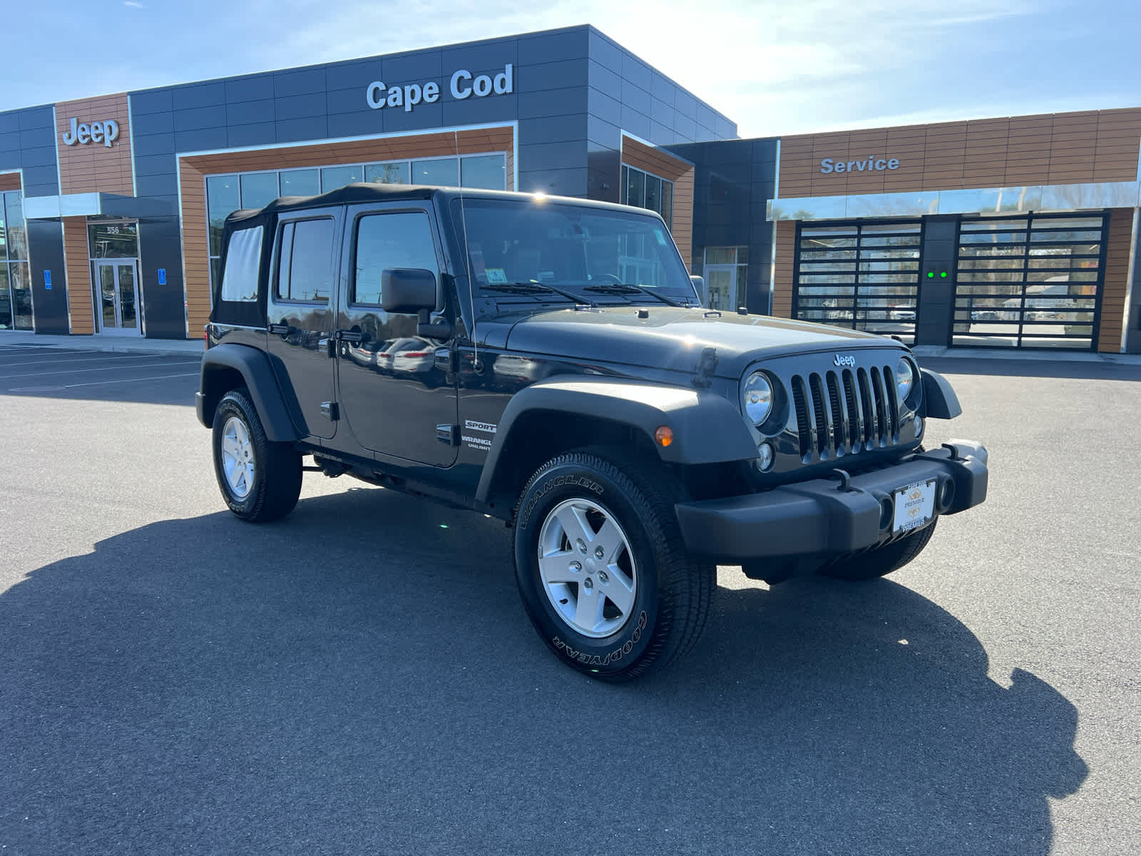 2017 Jeep Wrangler Unlimited Sport photo 2