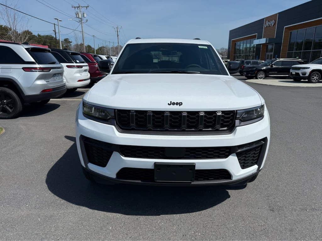 New 2026 Jeep Grand Cherokee L LAREDO ALTITUDE 4X4 Sport Utility