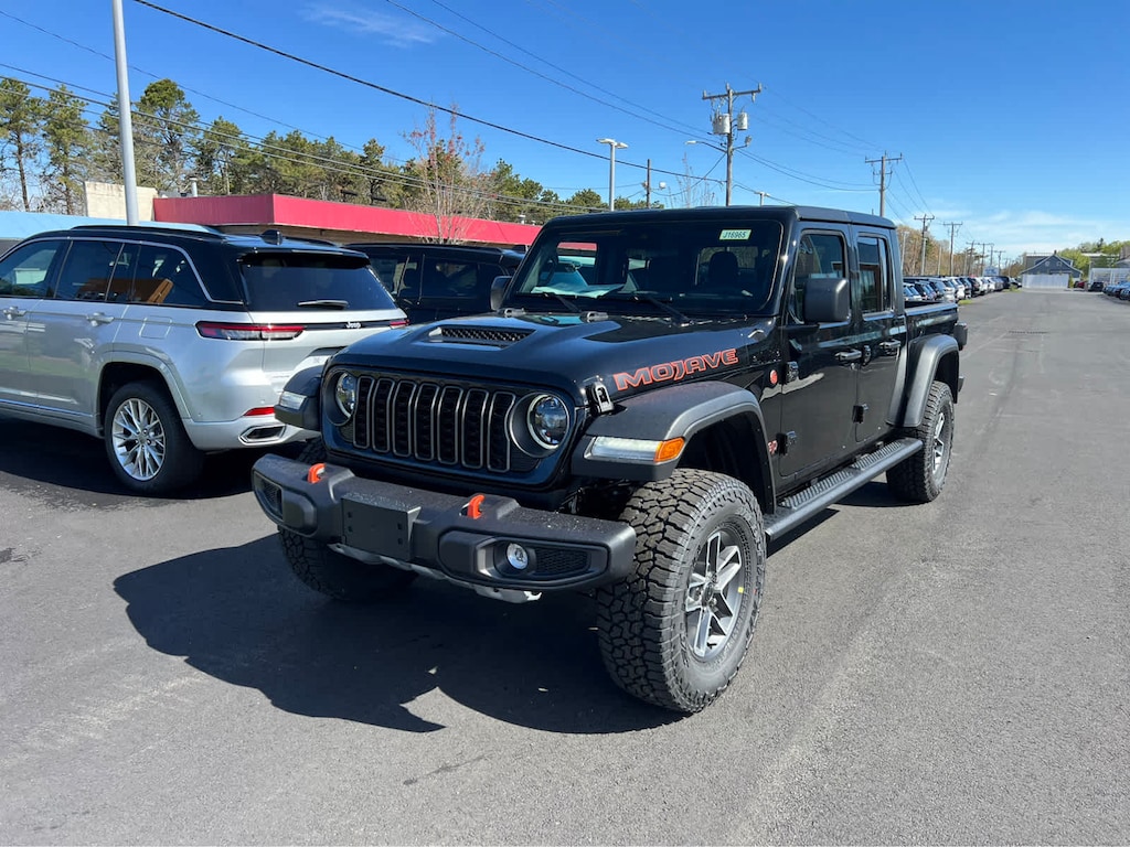 New 2024 Jeep Gladiator MOJAVE 4X4 for Sale Hyannis, MA Premier Cape