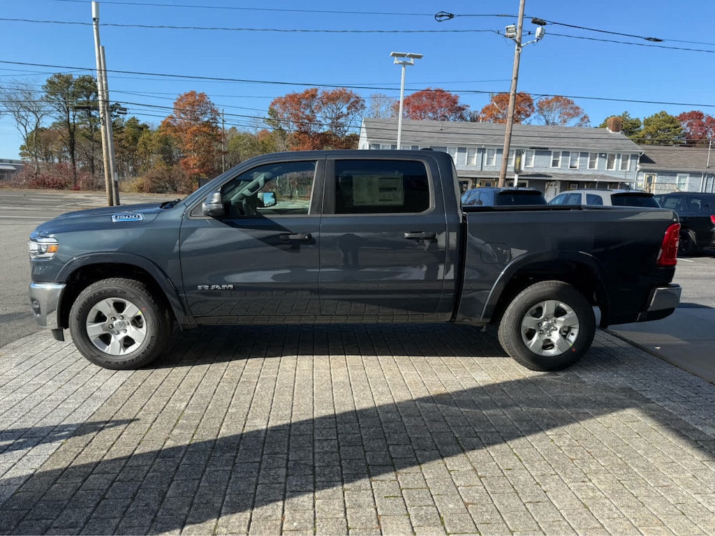 New 2026 Ram 1500 BIG HORN CREW CAB 4X4 5'7 BOX Pickup