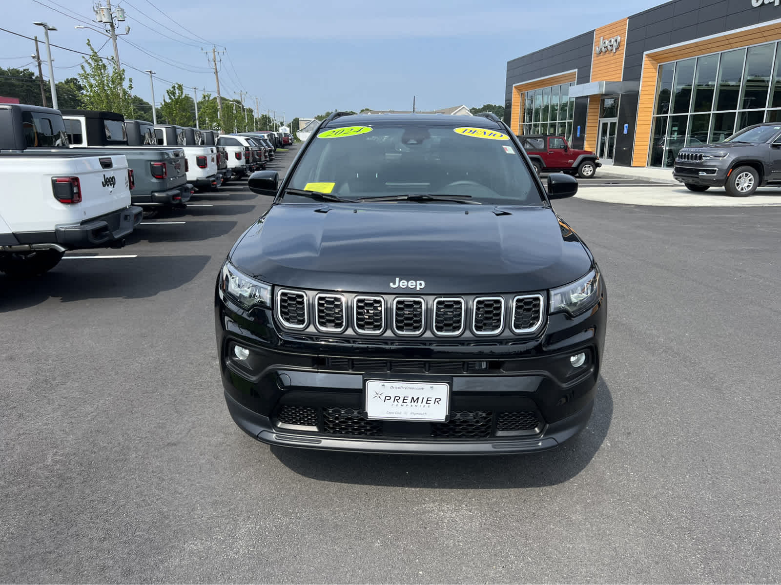 Used 2024 Jeep Compass Latitude with VIN 3C4NJDBN6RT112742 for sale in Hyannis, MA