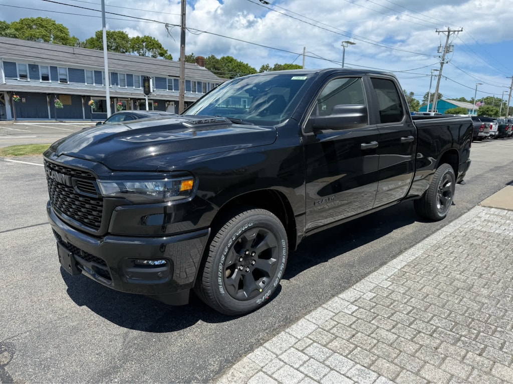 New 2026 Ram 1500 EXPRESS QUAD CAB 4X4 6'4 BOX Pickup