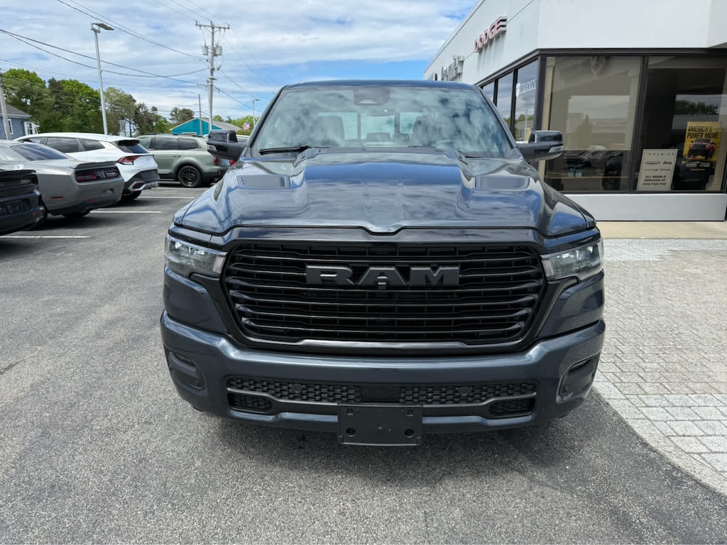 New 2026 Ram 1500 LARAMIE CREW CAB 4X4 5'7 BOX Pickup