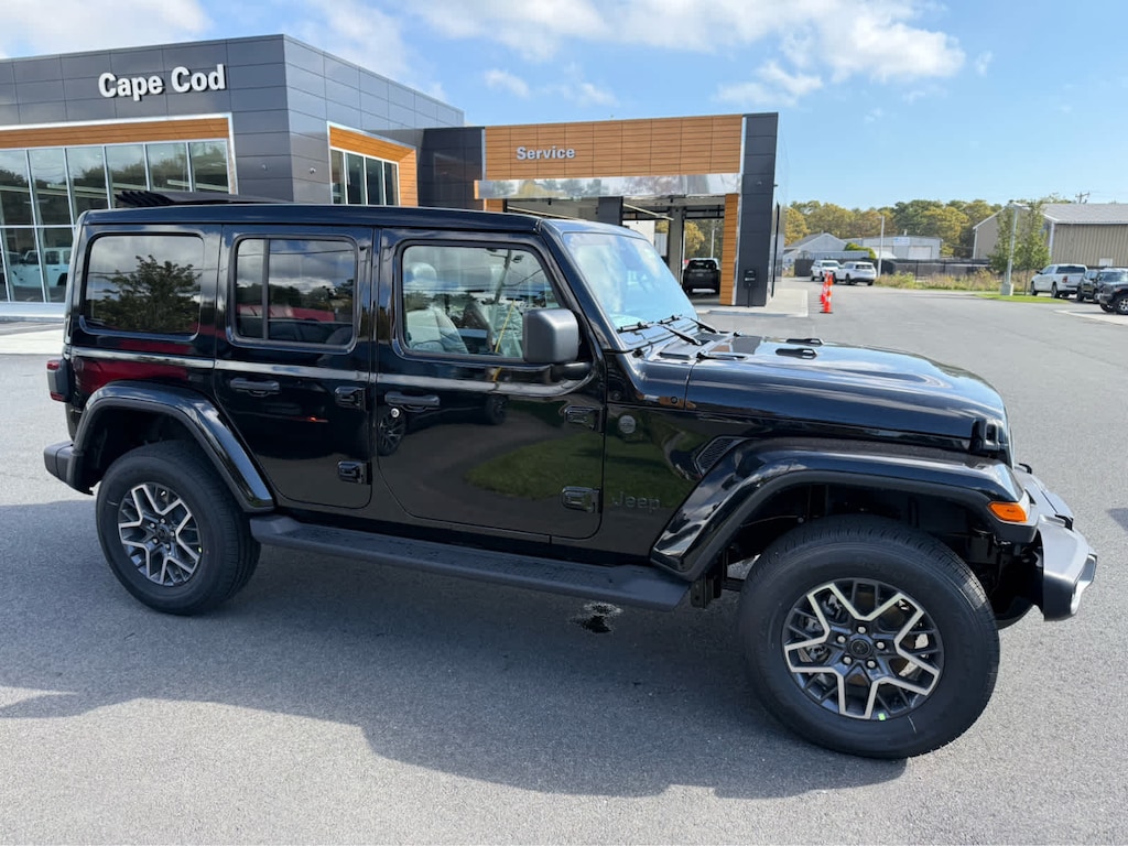 New 2026 Jeep Wrangler 4-DOOR SAHARA Sport Utility