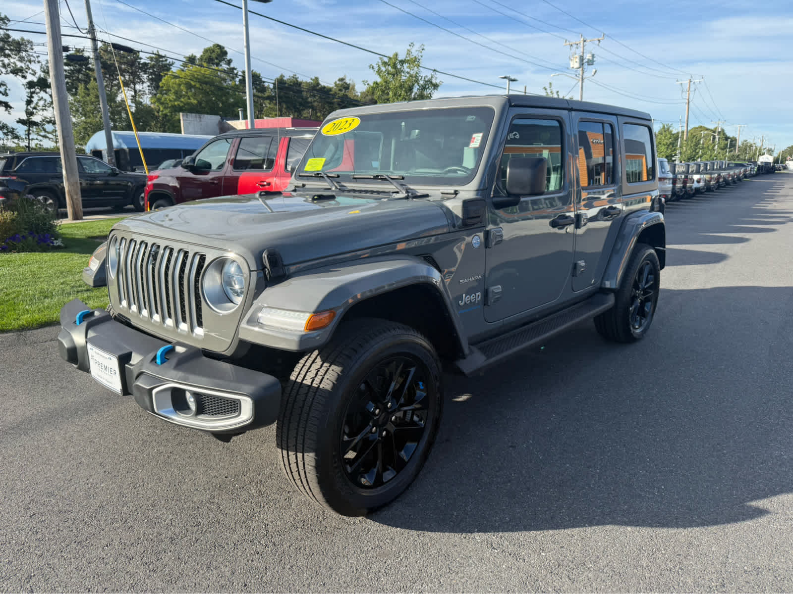 2023 Jeep Wrangler 4xe Sahara photo 3