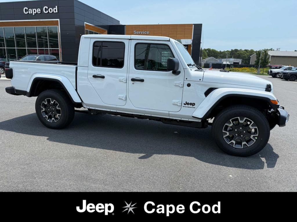 New 2026 Jeep Gladiator SAHARA 4X4 Pickup