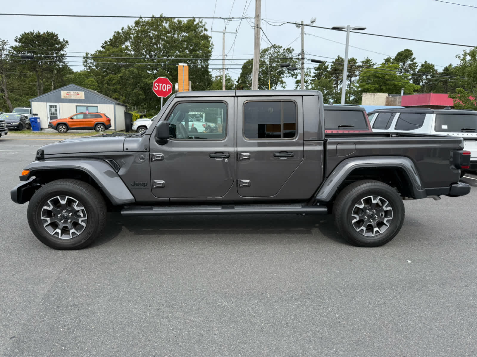 2025 Jeep Gladiator Sport photo 4