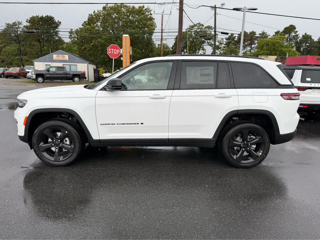 New 2025 Jeep Grand Cherokee ALTITUDE X 4X4 Sport Utility
