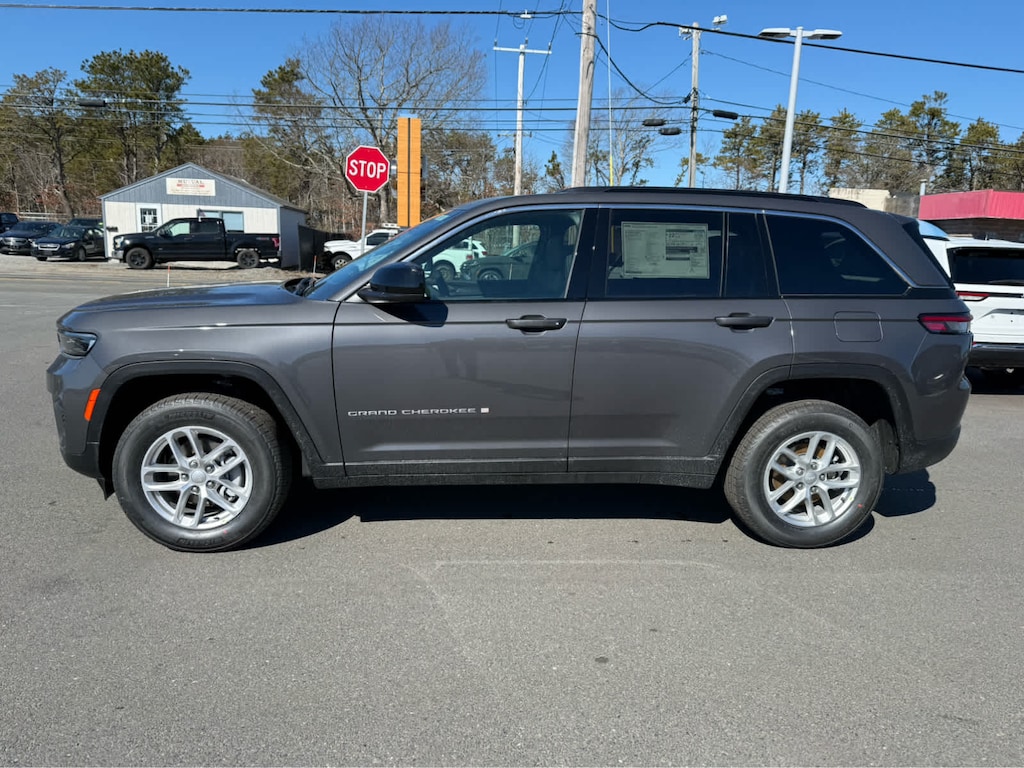 New 2026 Jeep Grand Cherokee LAREDO X 4X4 Sport Utility