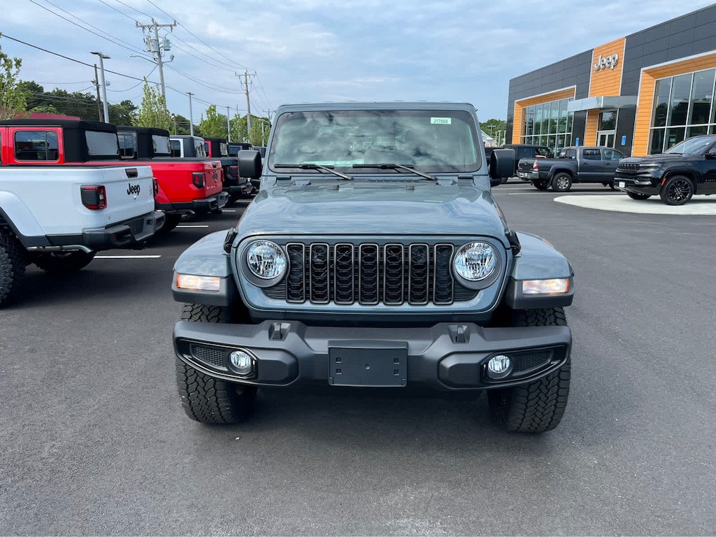 New 2024 Jeep Gladiator Sport S Sport Utility in Anvil Clear Coat For