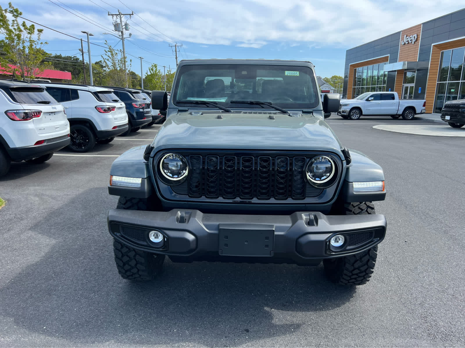 2025 Jeep Gladiator Willys photo 2