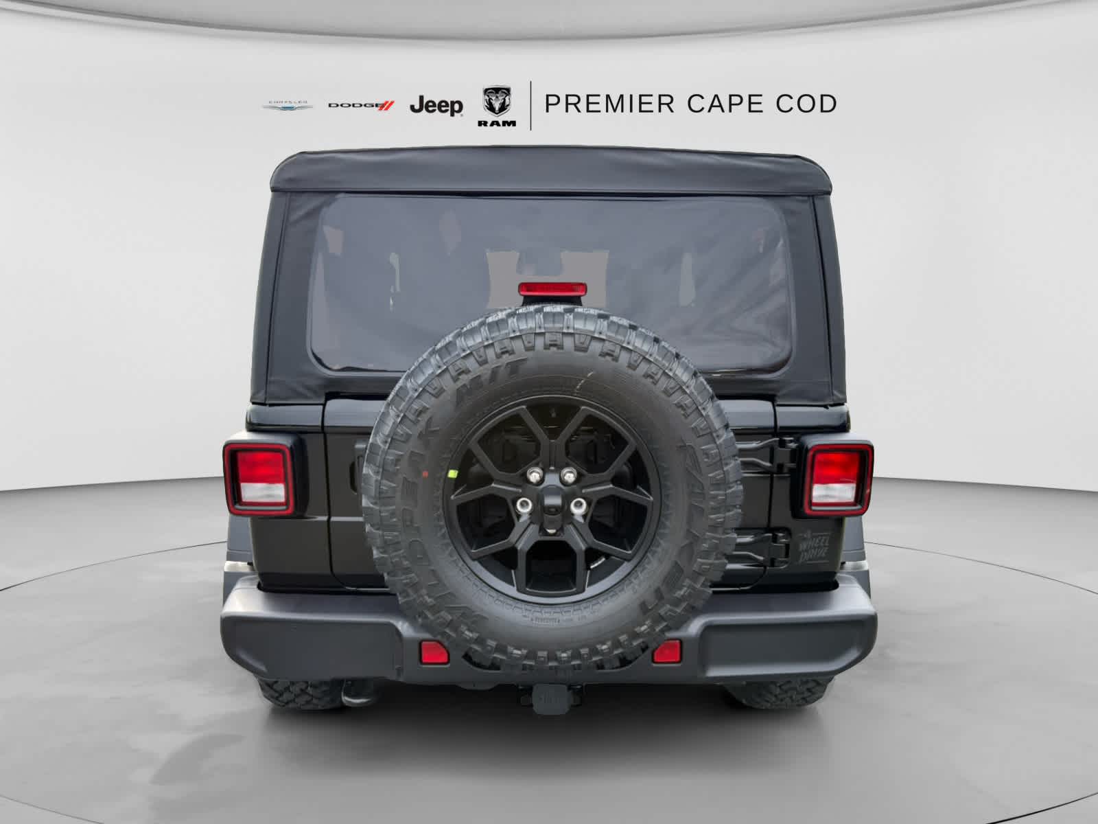 2026 Jeep Wrangler 2-Door Willys - Photo 8