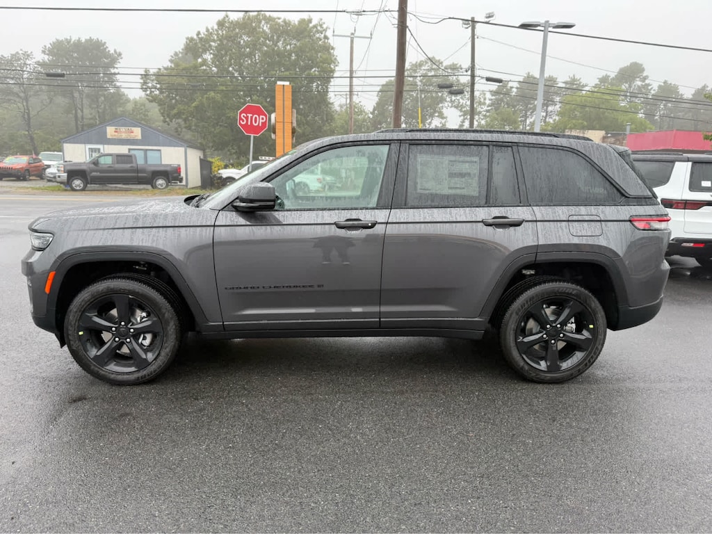 New 2025 Jeep Grand Cherokee ALTITUDE X 4X4 Sport Utility