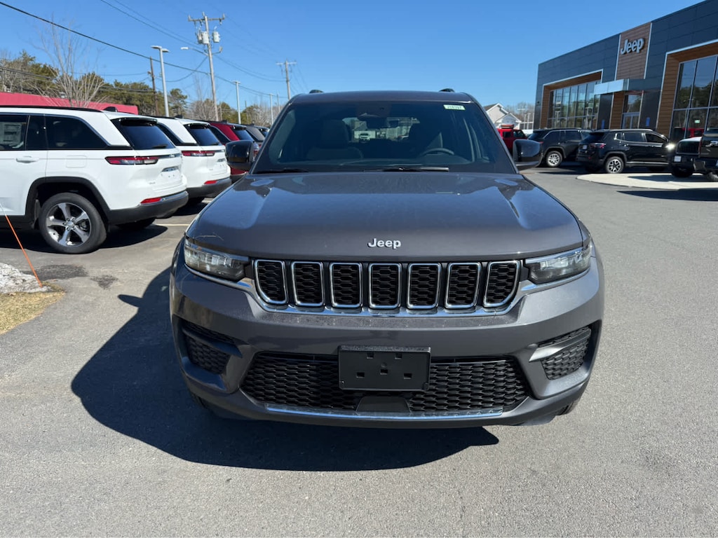 New 2026 Jeep Grand Cherokee LAREDO X 4X4 Sport Utility