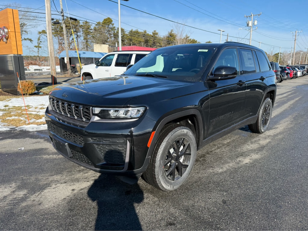 New 2026 Jeep Grand Cherokee LAREDO ALTITUDE 4X4 Sport Utility