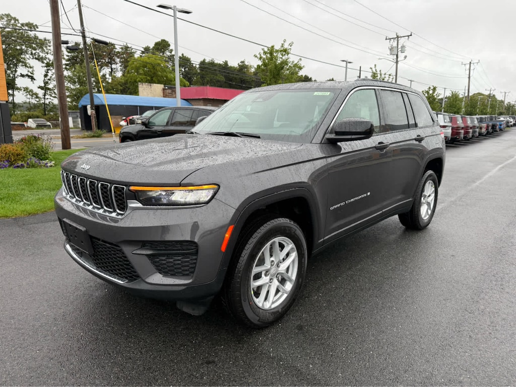 New 2025 Jeep Grand Cherokee LAREDO X 4X4 Sport Utility