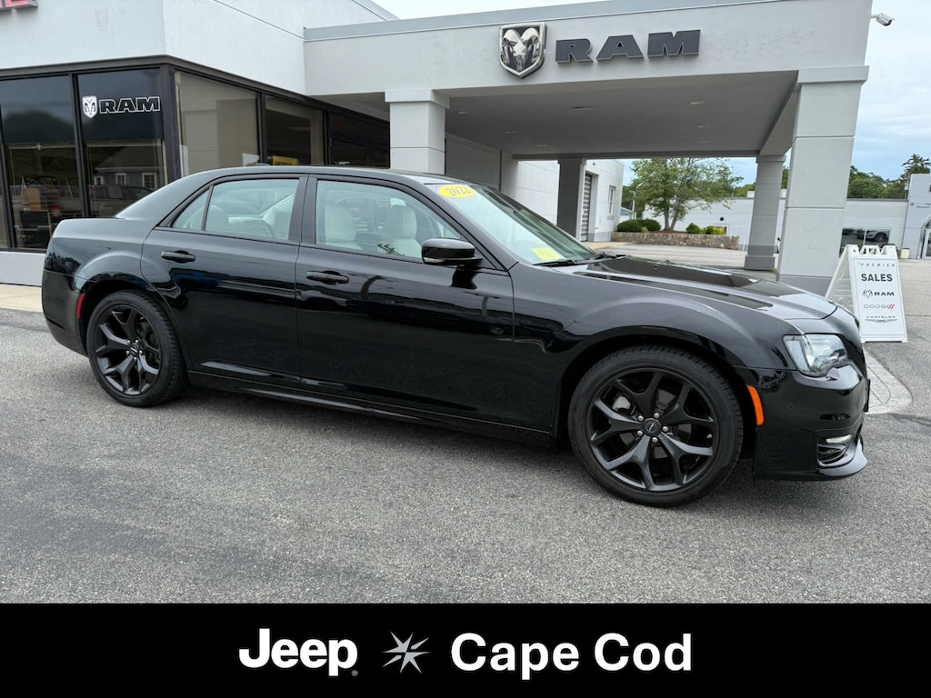 Used 2022 Chrysler 300 Touring L Sedan