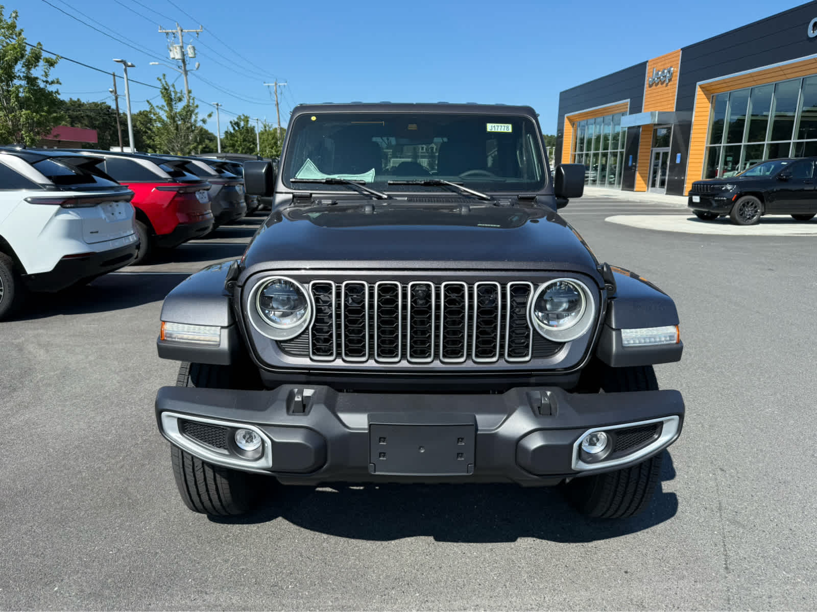 2025 Jeep Wrangler Sahara photo 2