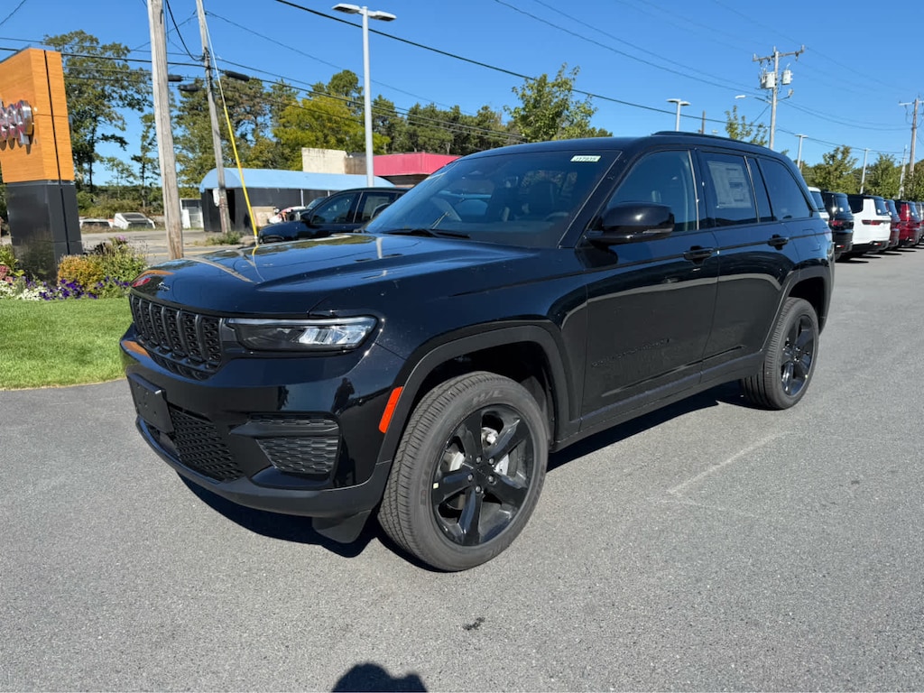 New 2025 Jeep Grand Cherokee ALTITUDE X 4X4 Sport Utility