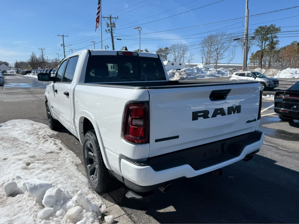New 2026 Ram 1500 BIG HORN CREW CAB 4X4 5'7 BOX Pickup