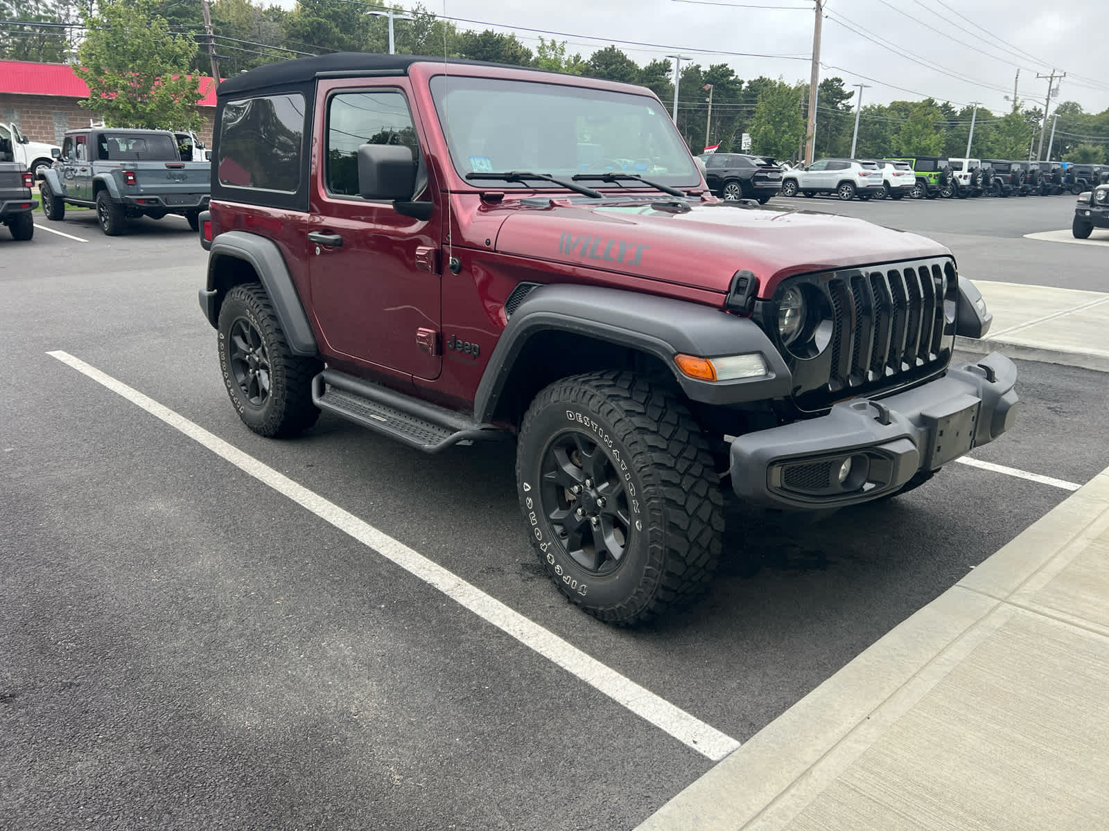 2022 Jeep Wrangler Willys photo 2