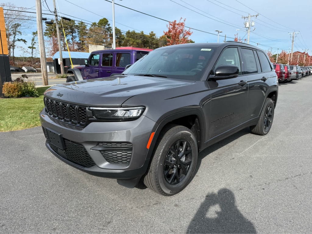 New 2025 Jeep Grand Cherokee ALTITUDE X 4X4 Sport Utility