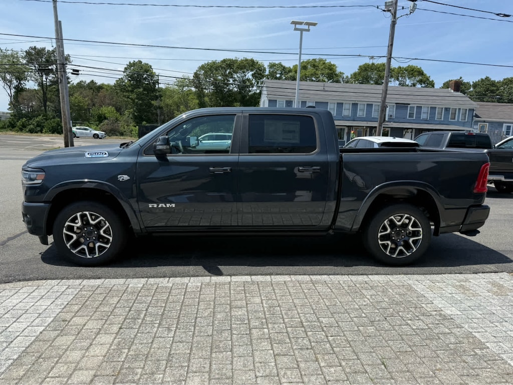 New 2026 Ram 1500 LARAMIE CREW CAB 4X4 5'7 BOX Pickup
