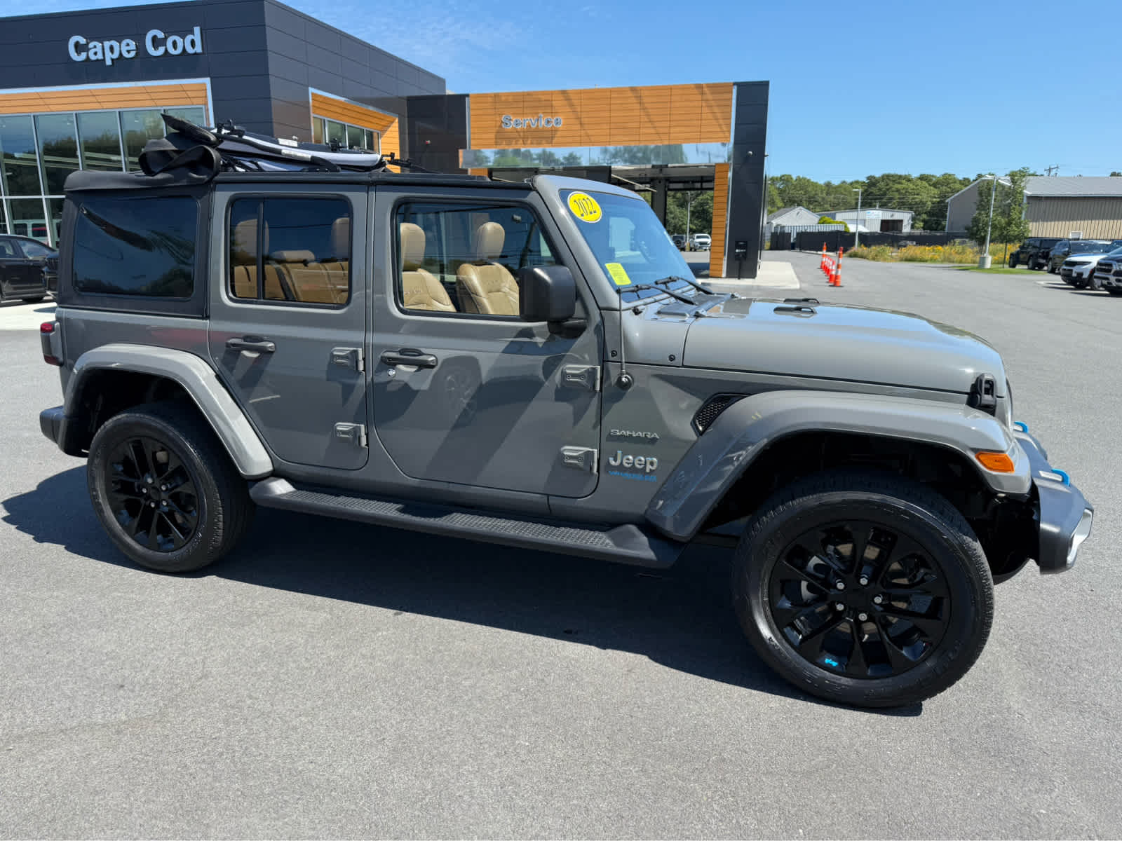 2022 Jeep Wrangler 4xe Unlimited Sahara photo 2