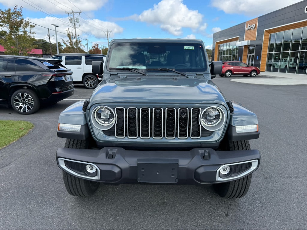 New 2026 Jeep Wrangler 4-DOOR SAHARA Sport Utility