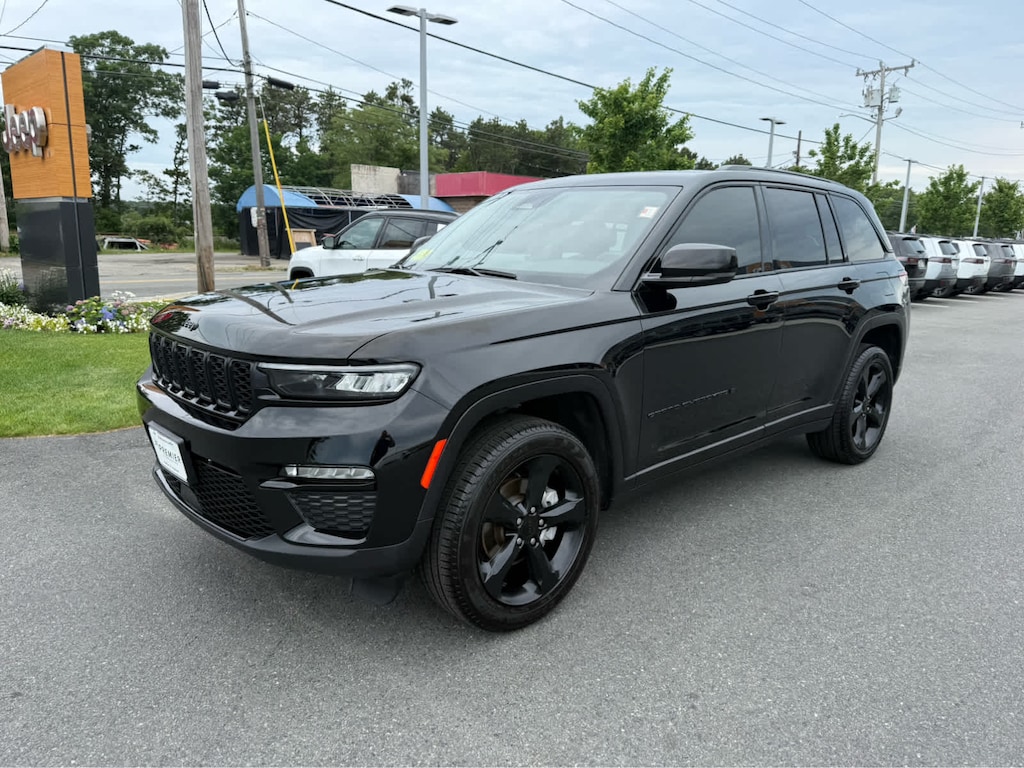 Used 2023 Jeep Grand Cherokee Limited SUV