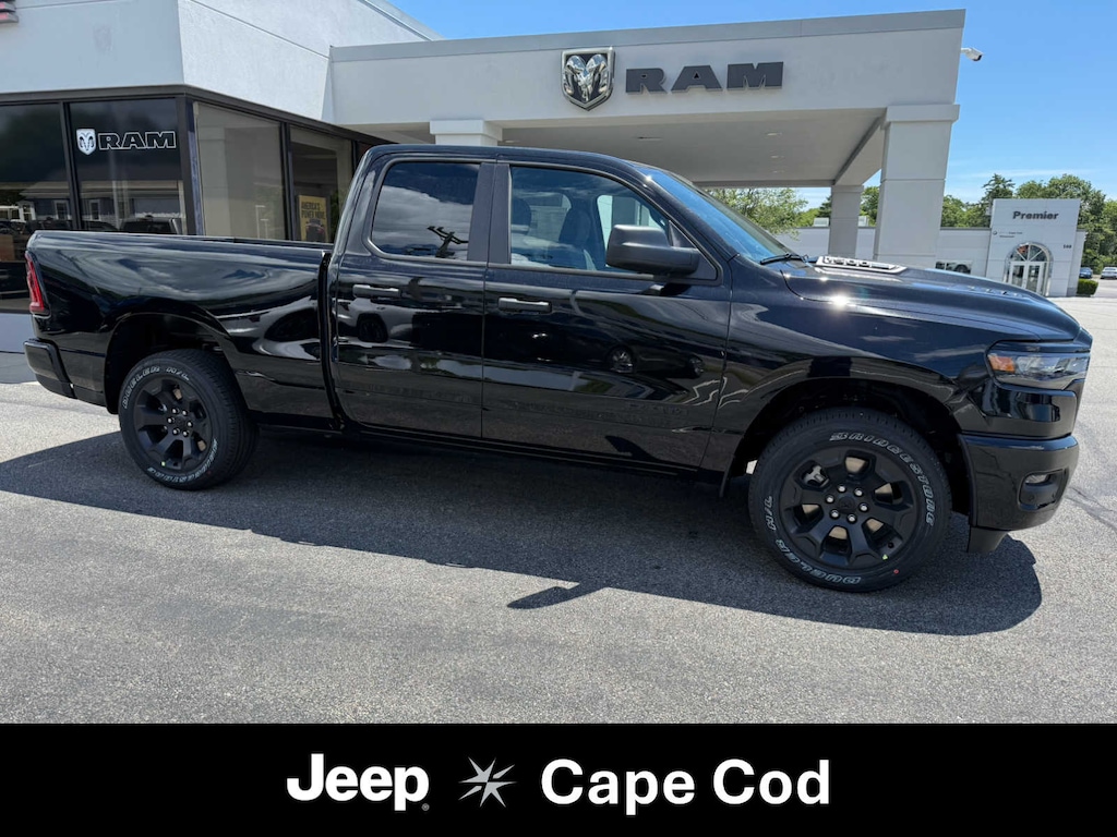 New 2026 Ram 1500 EXPRESS QUAD CAB 4X4 6'4 BOX Pickup