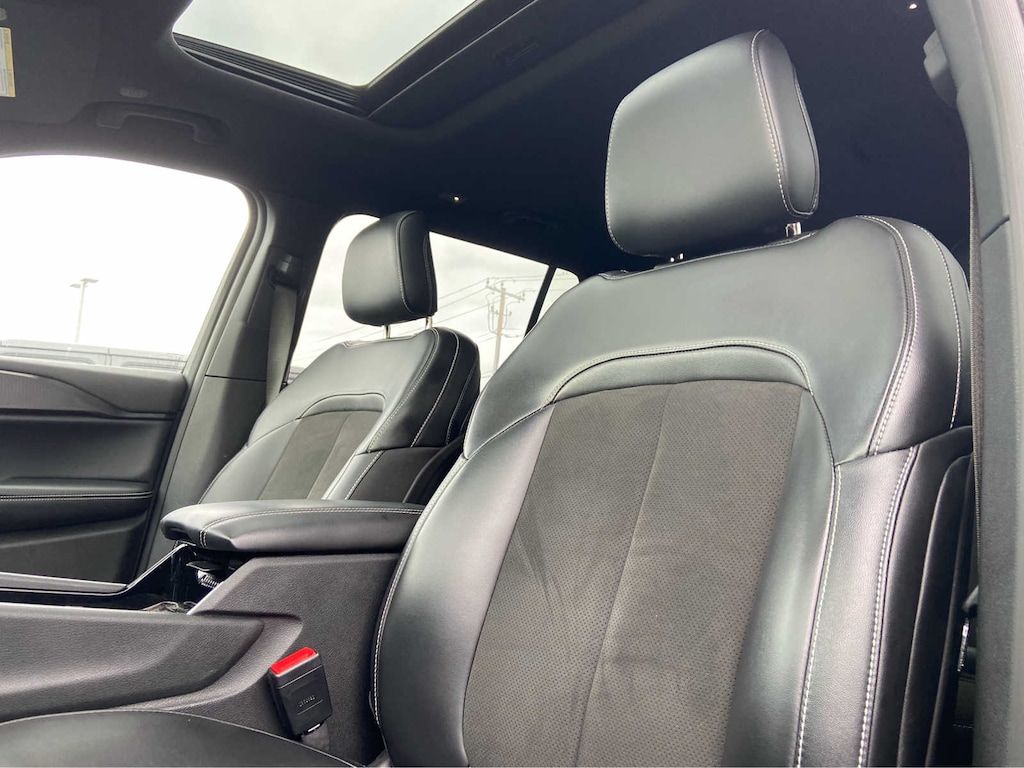 Certified Used 2023 Jeep Grand Cherokee Altitude in Diamond Black