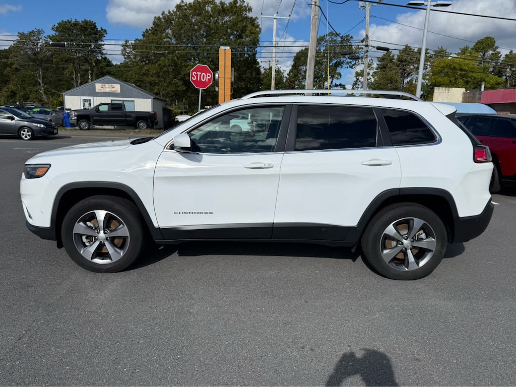Used 2021 Jeep Cherokee Limited SUV