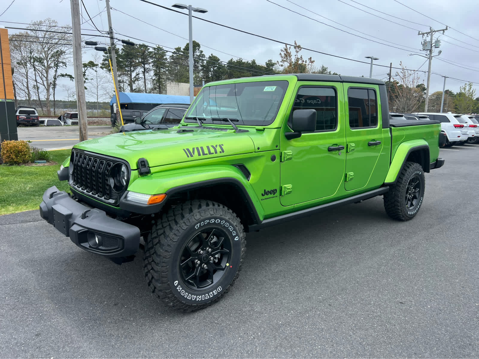 2025 Jeep Gladiator Willys photo 3