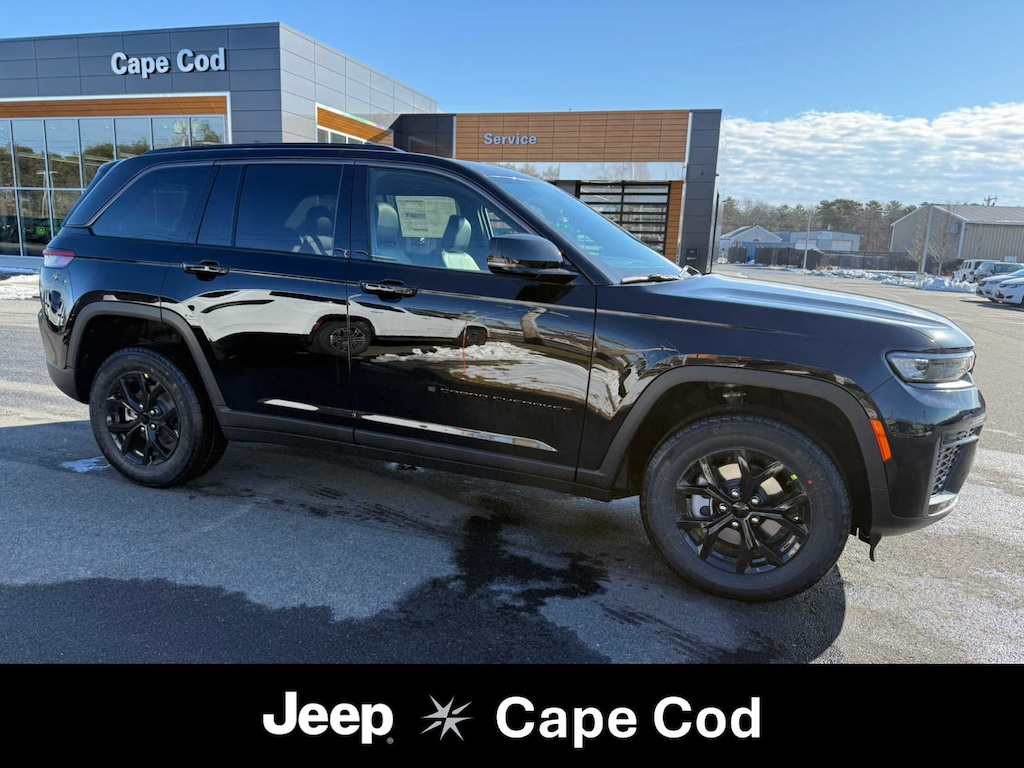 New 2026 Jeep Grand Cherokee LAREDO ALTITUDE 4X4 Sport Utility