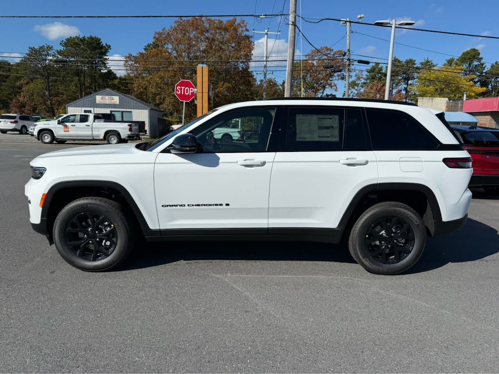 New 2025 Jeep Grand Cherokee ALTITUDE X 4X4 Sport Utility