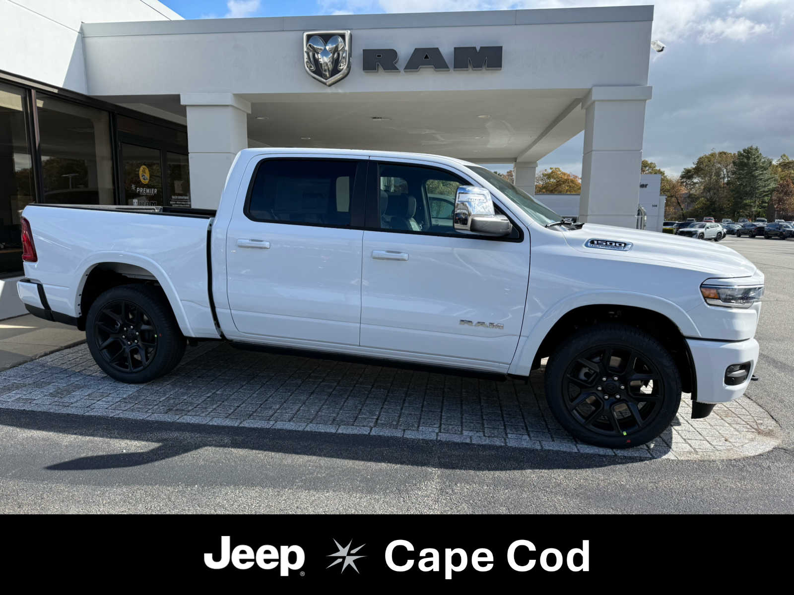 2026 RAM Ram 1500 Pickup Laramie's photo