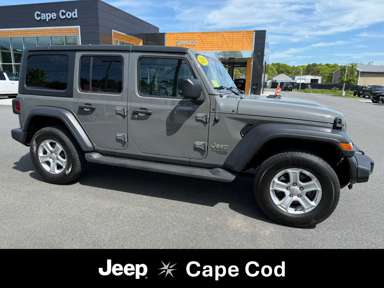 2020 Jeep Wrangler Sport S's photo