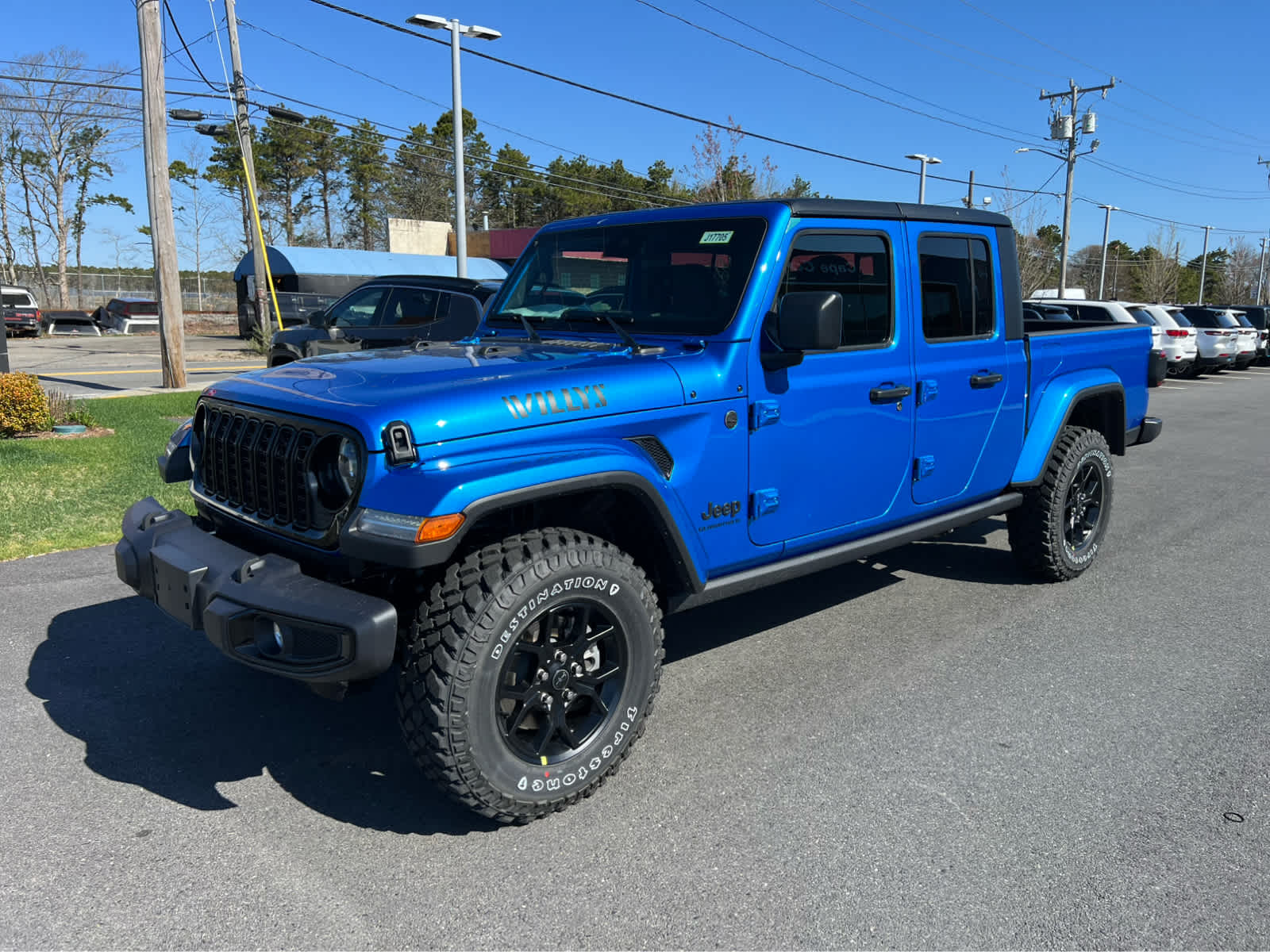 2025 Jeep Gladiator Willys photo 3