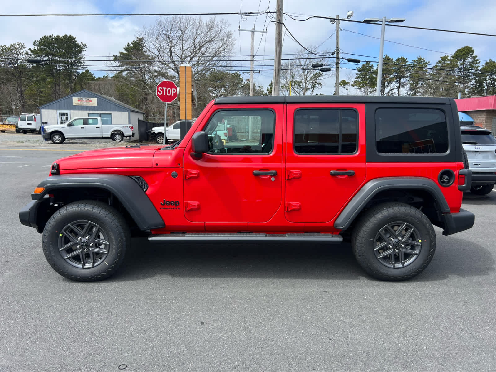 2025 Jeep Wrangler Sport S photo 4