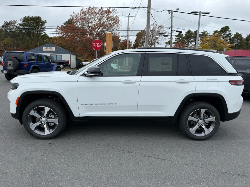 New 2025 Jeep Grand Cherokee LIMITED 4X4 Sport Utility
