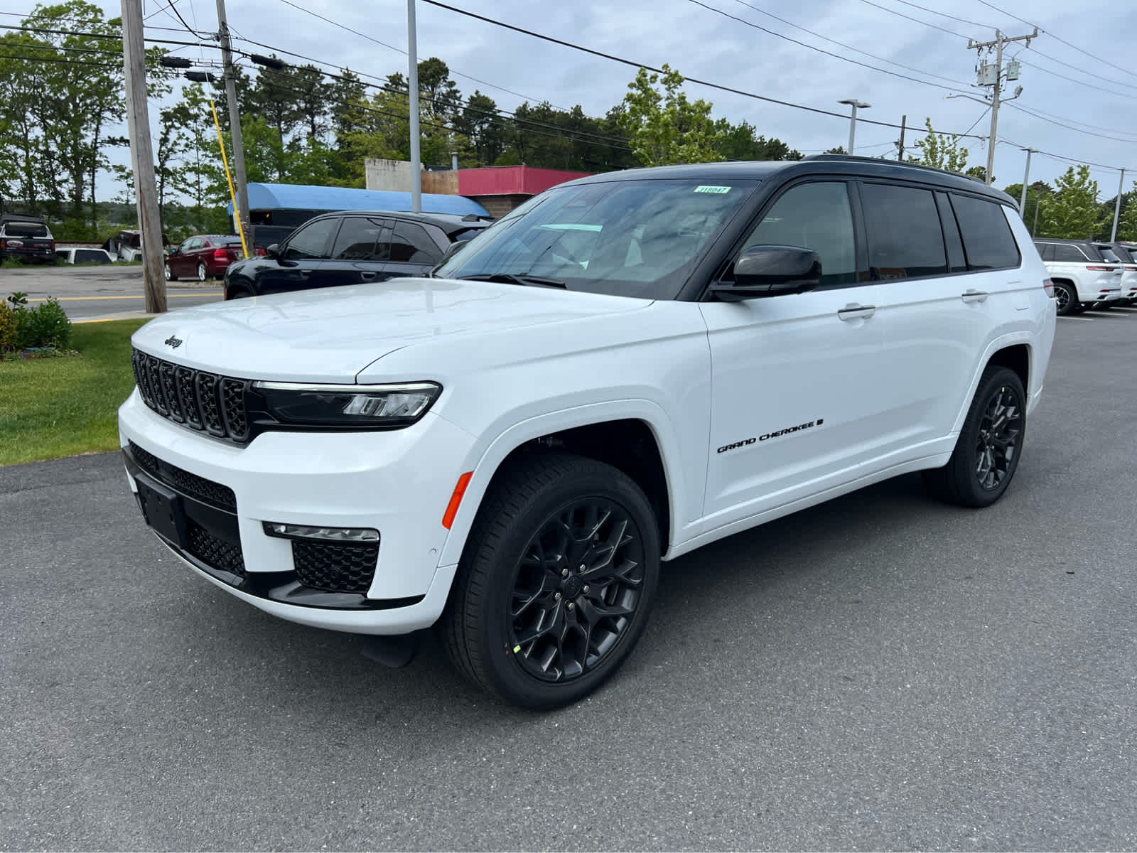 2025 Jeep Grand Cherokee L Summit Reserve photo 3