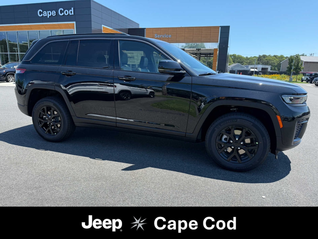New 2026 Jeep Grand Cherokee LAREDO ALTITUDE 4X4 Sport Utility