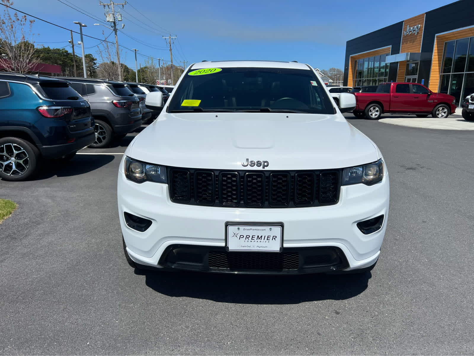 2020 Jeep Grand Cherokee Altitude photo 2