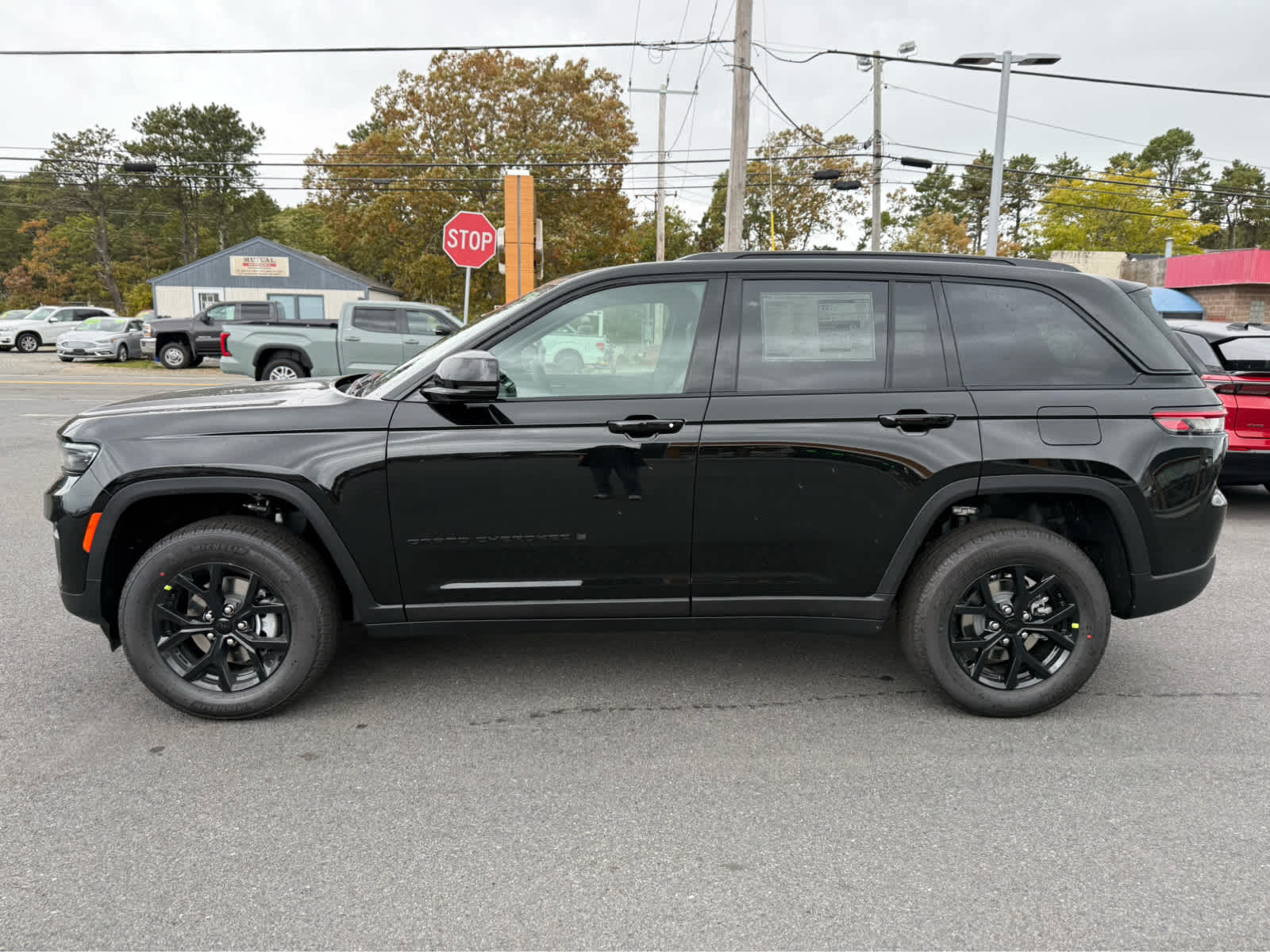 2025 Jeep Grand Cherokee Altitude photo 4