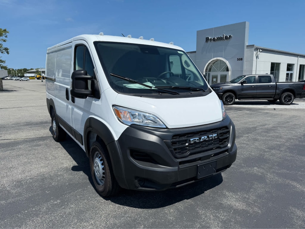 New 2025 Ram ProMaster PROMASTER 1500 TRADESMAN CARGO VAN LOW ROOF 118' W Cargo Van