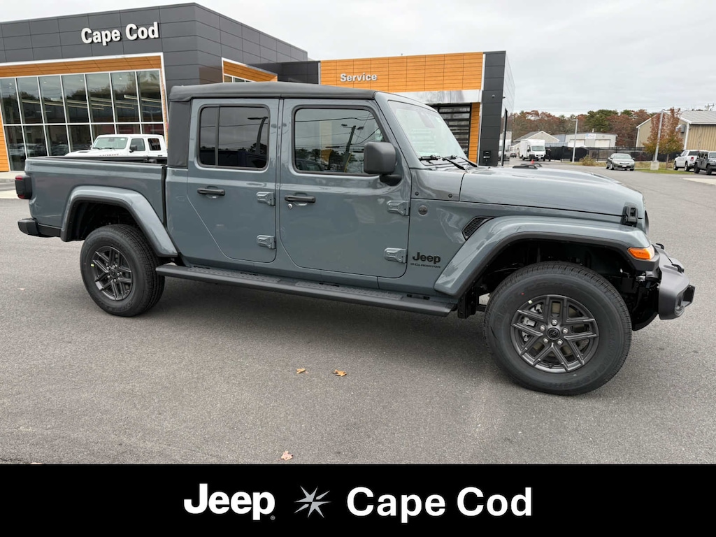 New 2026 Jeep Gladiator SPORT S 4X4 Pickup