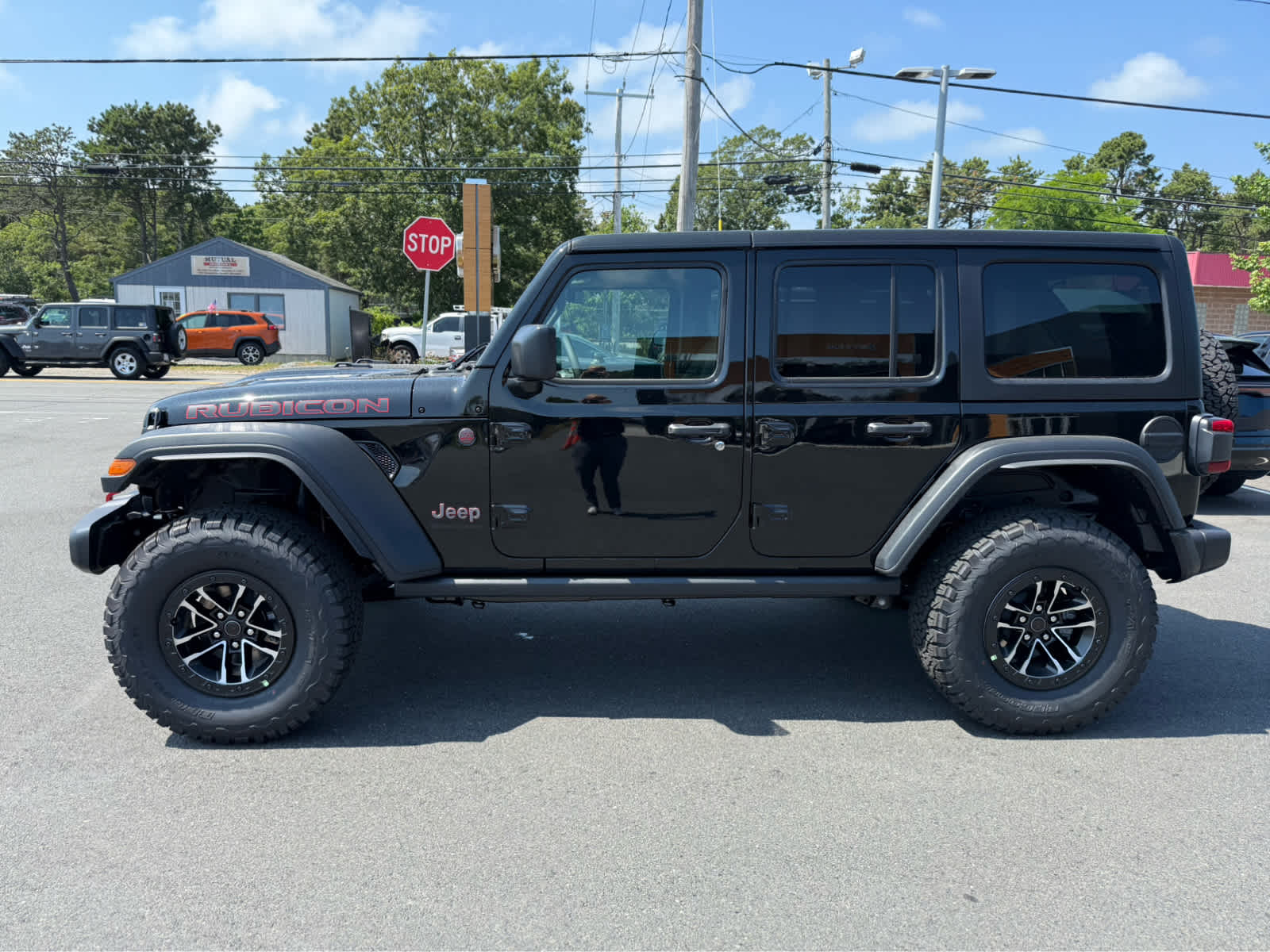 2025 Jeep Wrangler Rubicon photo 4